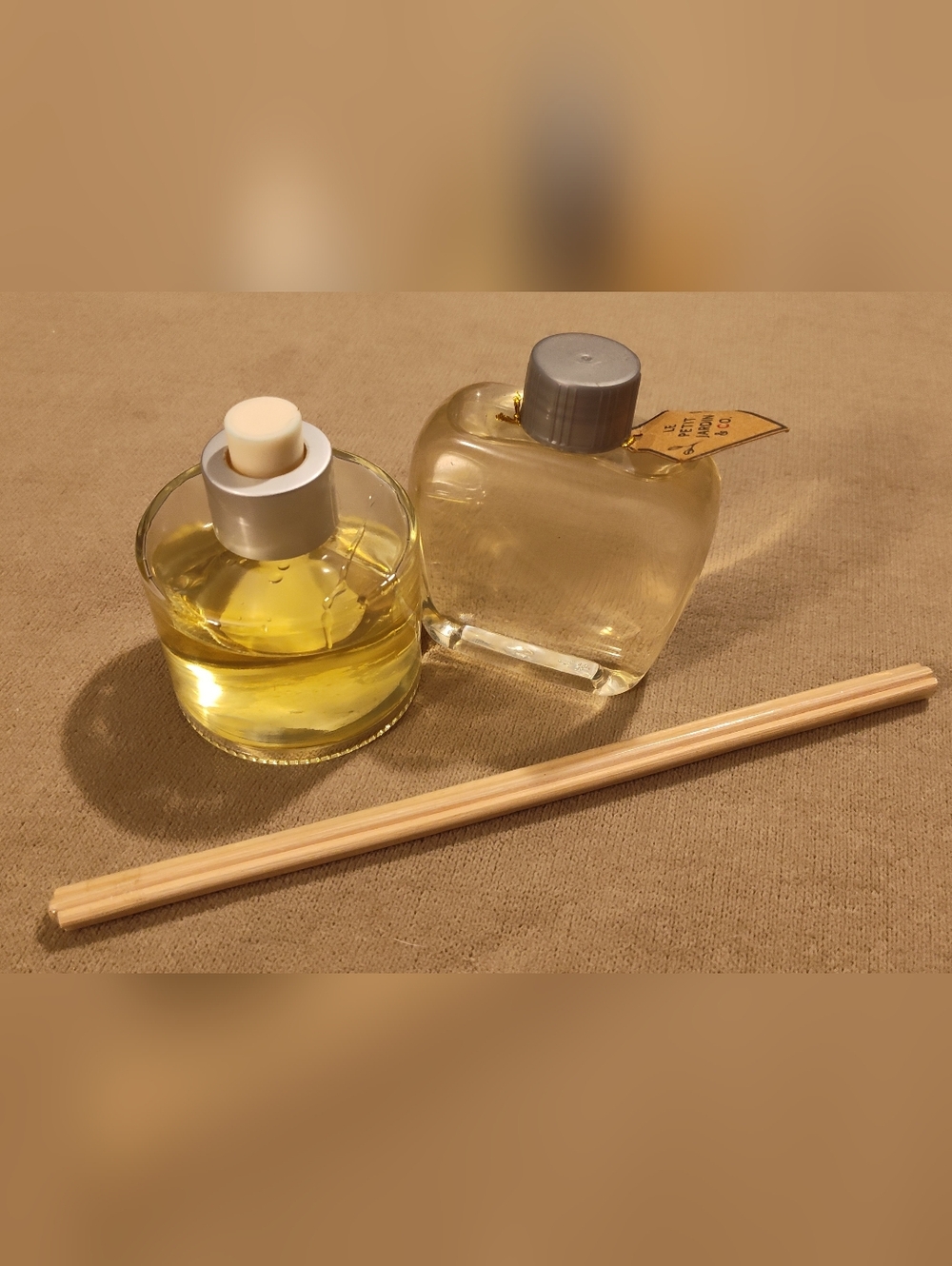 NEW! Reed Diffuser Set with 1 5pk Reeds - Picture 2 of 10
